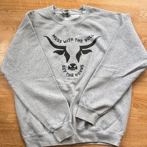 Gray Graphic Mess With The Bull Get The Horns sweatshirt. Adult M unisex